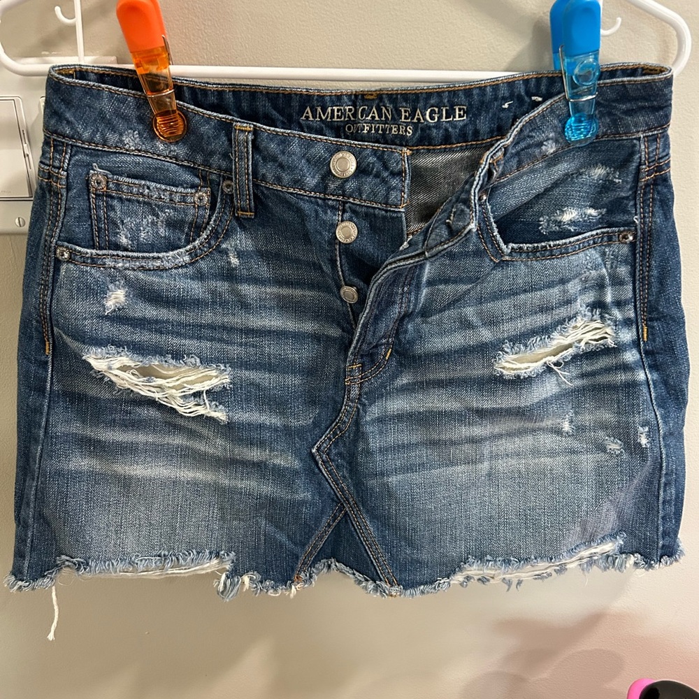 AE Distressed Hi-rise festival Mini skirt size 6 EUC